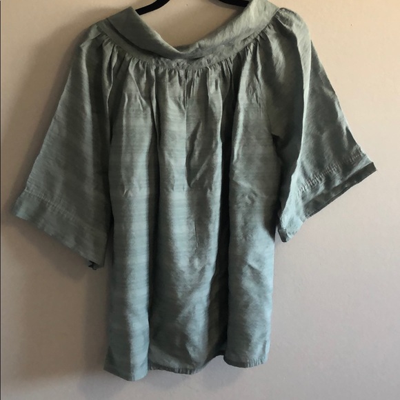 BCBGMaxAzria Top with Bow EUC - Picture 4 of 5